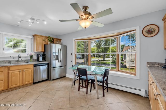10 Homestead Place, Holmdel, NJ 07733