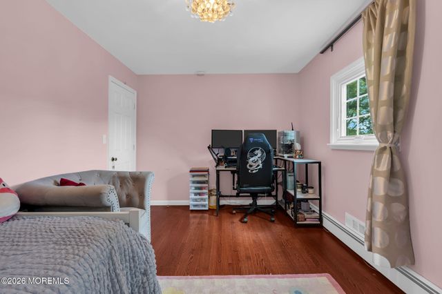 10 Homestead Place, Holmdel, NJ 07733