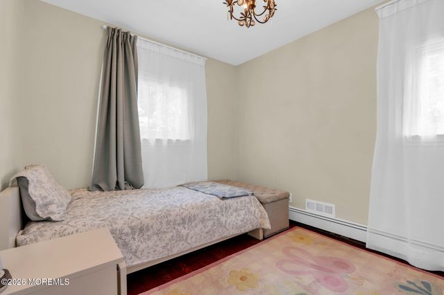 10 Homestead Place, Holmdel, NJ 07733