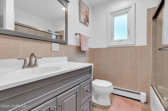 10 Homestead Place, Holmdel, NJ 07733