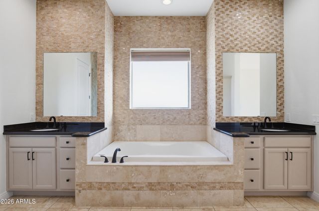28142 N SANDRIDGE Drive, San Tan Valley, AZ 85144