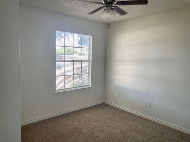 2310 Chapel Hill Lane, Arlington, TX 76014