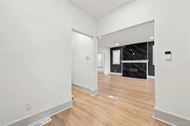 1187 Lawrence Street, Detroit, MI 48202