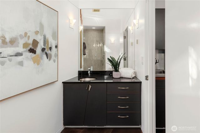 4218 92nd Avenue NE, Yarrow Point, WA 98004