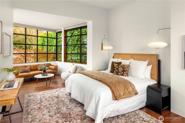 4218 92nd Avenue NE, Yarrow Point, WA 98004