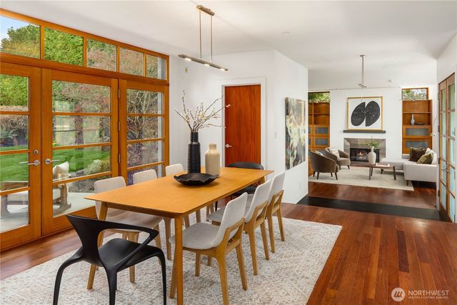 4218 92nd Avenue NE, Yarrow Point, WA 98004