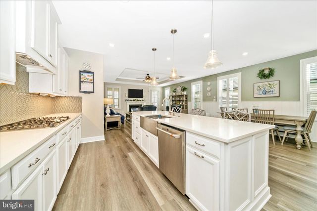 2821 CAMOMILE DR E, Frederick, MD 21704