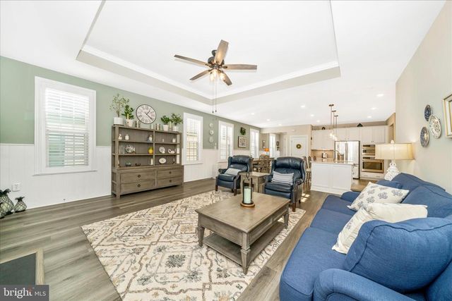 2821 CAMOMILE DR E, Frederick, MD 21704