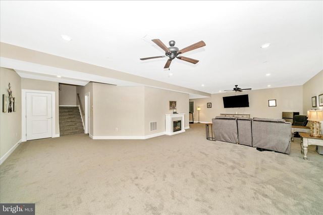 2821 CAMOMILE DR E, Frederick, MD 21704