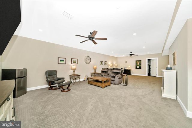 2821 CAMOMILE DR E, Frederick, MD 21704