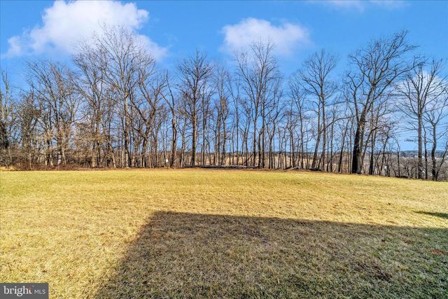 2821 CAMOMILE DR E, Frederick, MD 21704