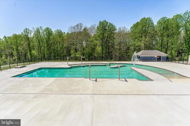 2821 CAMOMILE DR E, Frederick, MD 21704