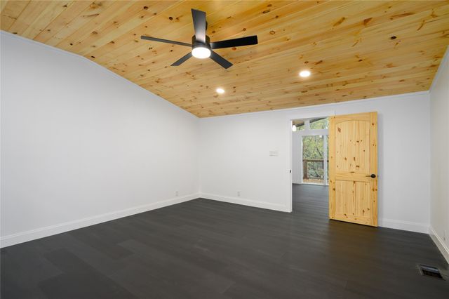 491 Black Forest Drive, Pottsboro, TX 75076