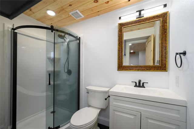 491 Black Forest Drive, Pottsboro, TX 75076