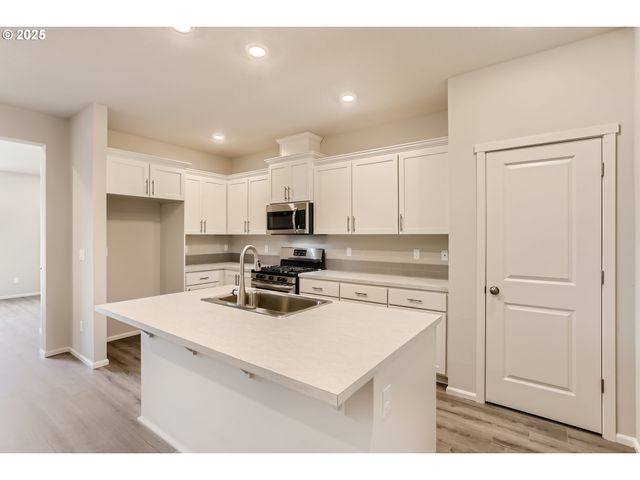 11314 Nw 317TH Ave, North Plains, OR 97133