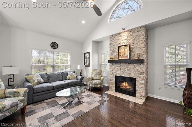 38385 Churchill Lane, Farmington Hills, MI 48331