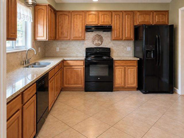 2811 New England Court, Webster, TX 77598