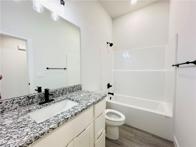 6405 NW Harley Street, Bentonville, AR 72713