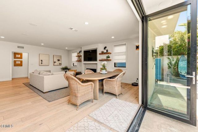 1302 Devon Lane, Ventura, CA 93001