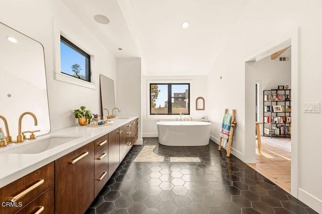 1302 Devon Lane, Ventura, CA 93001