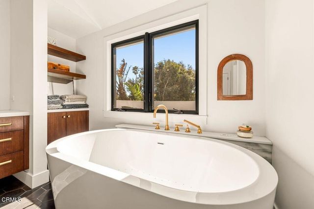 1302 Devon Lane, Ventura, CA 93001