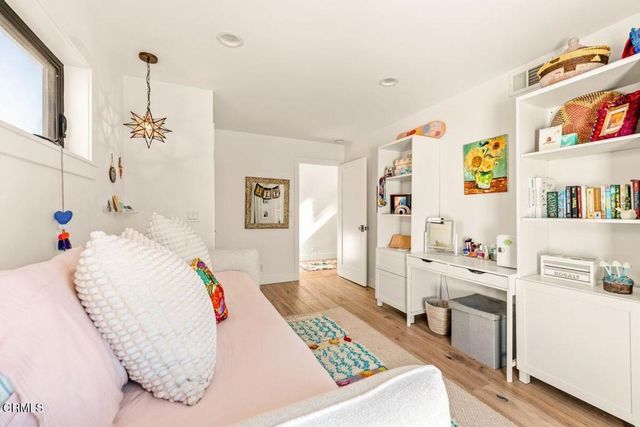 1302 Devon Lane, Ventura, CA 93001
