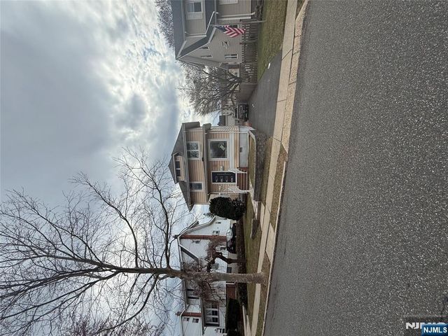 107 Chestnut Street, Rochelle Park, NJ 07662