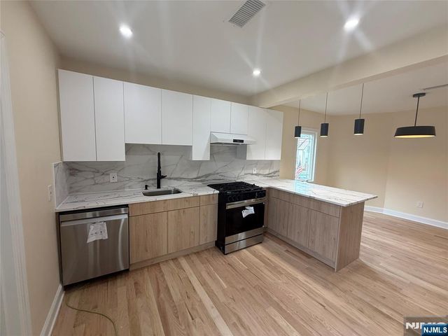 107 Chestnut Street, Rochelle Park, NJ 07662