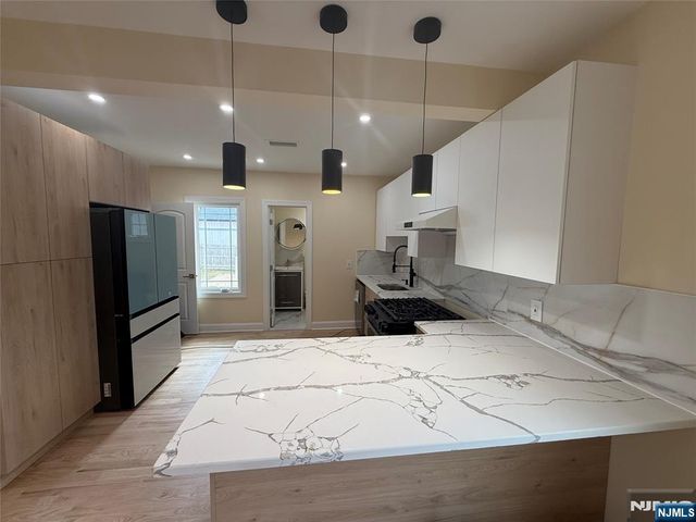 107 Chestnut Street, Rochelle Park, NJ 07662