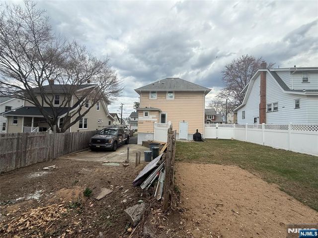 107 Chestnut Street, Rochelle Park, NJ 07662