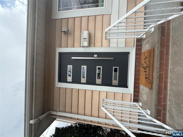 107 Chestnut Street, Rochelle Park, NJ 07662