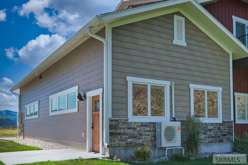 Image 2 of property listing at 151 Stonefly Lane, Swan Valley, ID 83449