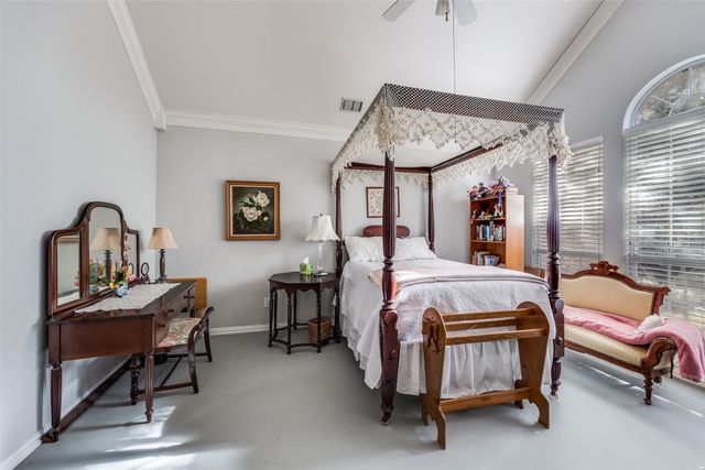 1536 Waterside Court, Dallas, TX 75218