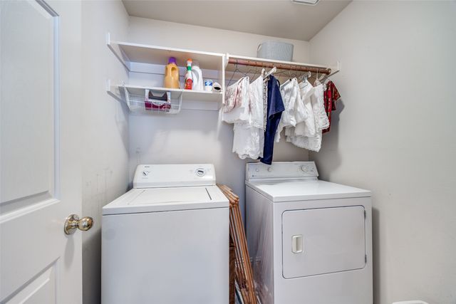 1536 Waterside Court, Dallas, TX 75218