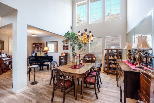 1536 Waterside Court, Dallas, TX 75218