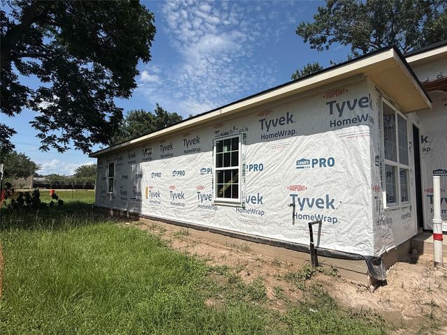 2310 Fitz Lee Street, Waller, TX 77484