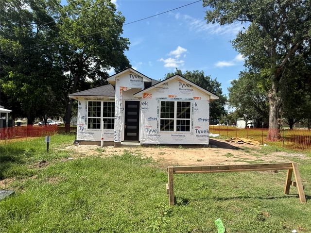 2310 Fitz Lee Street, Waller, TX 77484