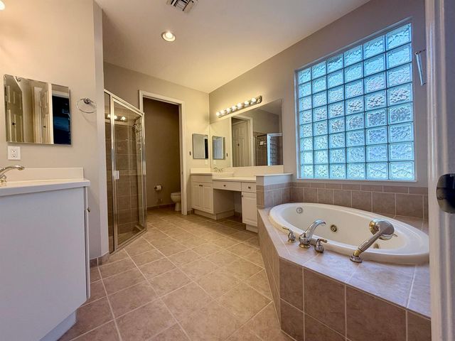 2165 SW Newport Isles Boulevard, Port St. Lucie, FL 34953