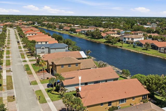 2165 SW Newport Isles Boulevard, Port St. Lucie, FL 34953