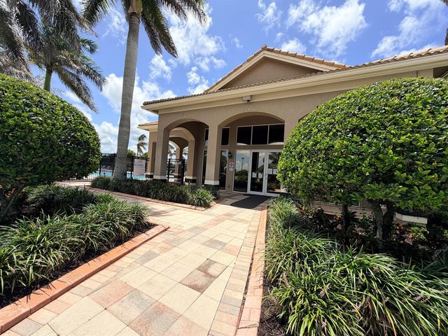 2165 SW Newport Isles Boulevard, Port St. Lucie, FL 34953