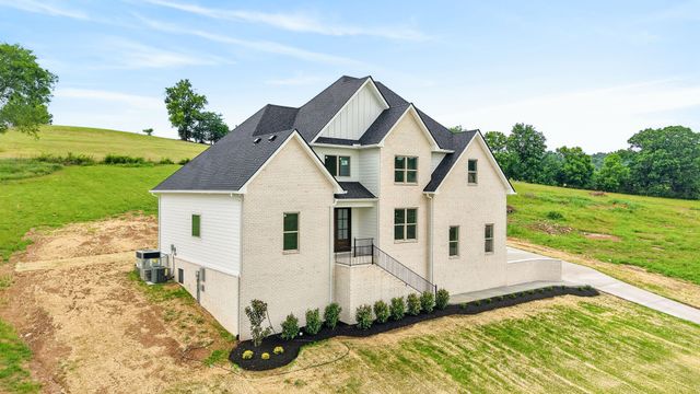 295 Bridle Path Lane, Hartsville, TN 37074