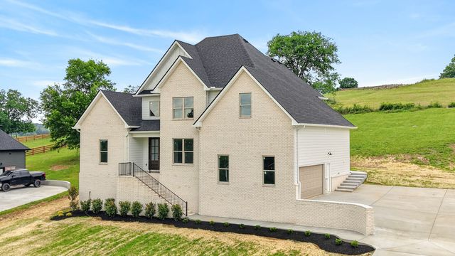 295 Bridle Path Lane, Hartsville, TN 37074
