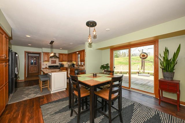 15800 Brook LANE, Brookfield, WI 53005