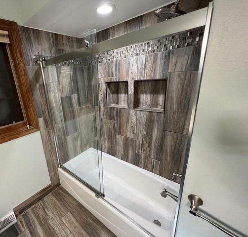 15800 Brook LANE, Brookfield, WI 53005