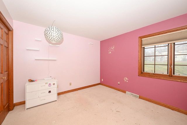 15800 Brook LANE, Brookfield, WI 53005