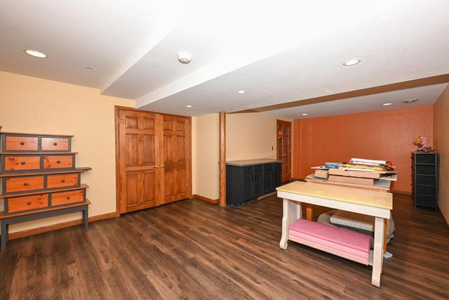 15800 Brook LANE, Brookfield, WI 53005