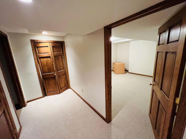 15800 Brook LANE, Brookfield, WI 53005