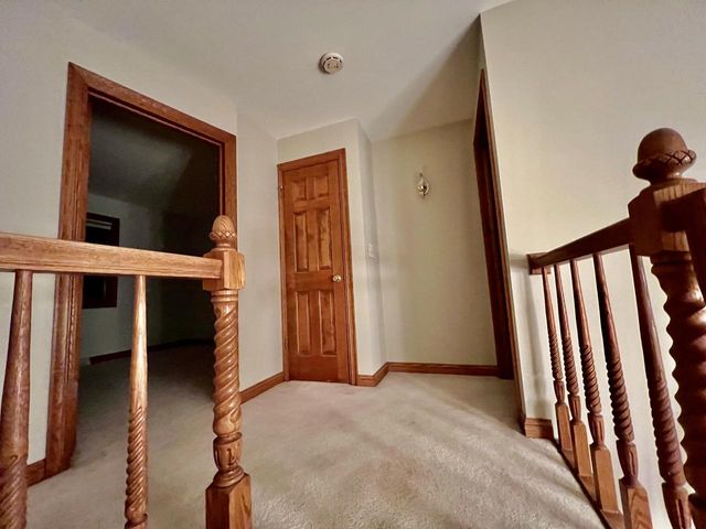 15800 Brook LANE, Brookfield, WI 53005
