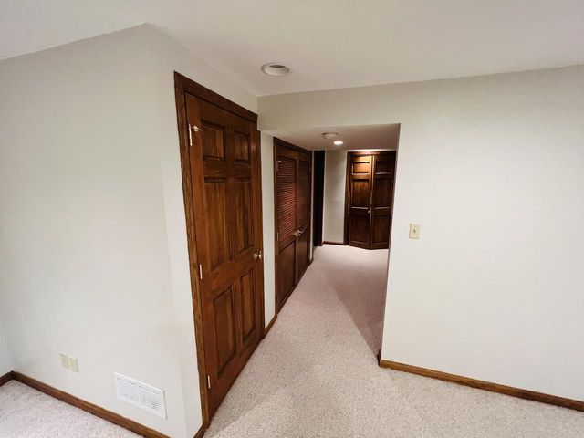 15800 Brook LANE, Brookfield, WI 53005