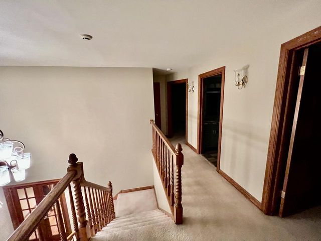 15800 Brook LANE, Brookfield, WI 53005